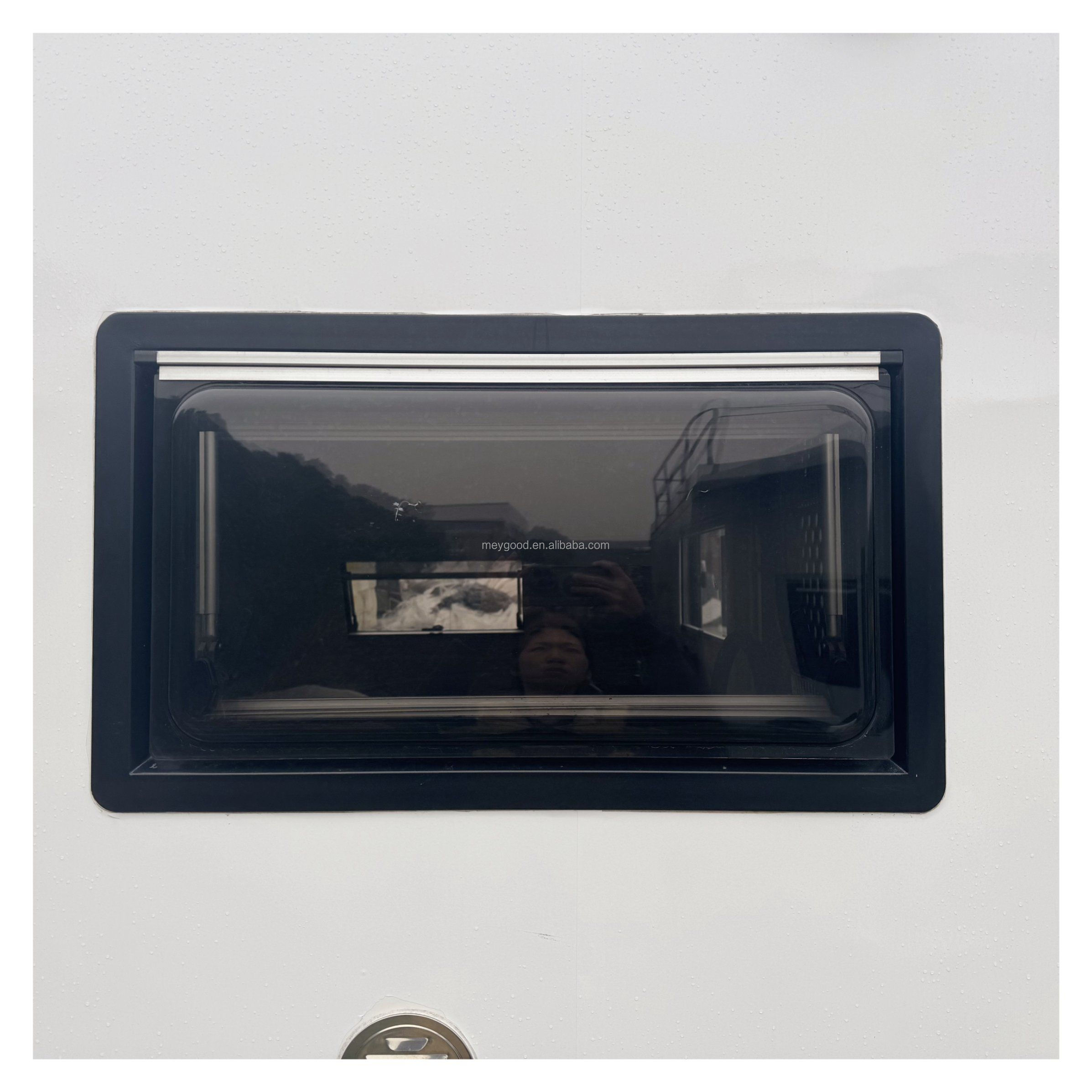 Curtain Curtain - Duurzame aluminiumlegering ramen met zonwerende gordijnen,